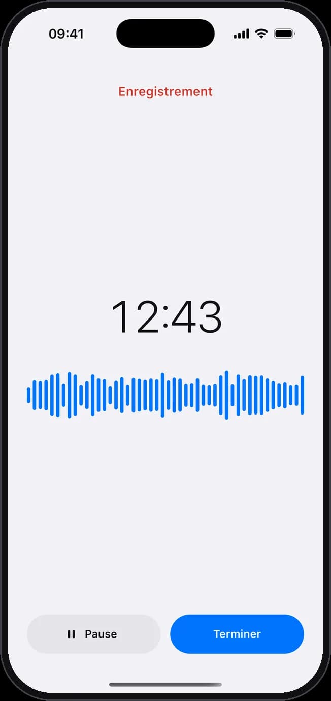Un enregistrement en cours sur l’iPhone, avec les boutons pour mettre en pause et terminer.